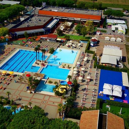 Small Camp Portofelice Ераклеа Маре Екстериор снимка